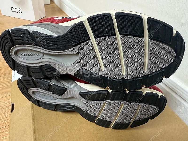 [235 새제품] 뉴발란스 990 v3 스칼렛 GC99...--3