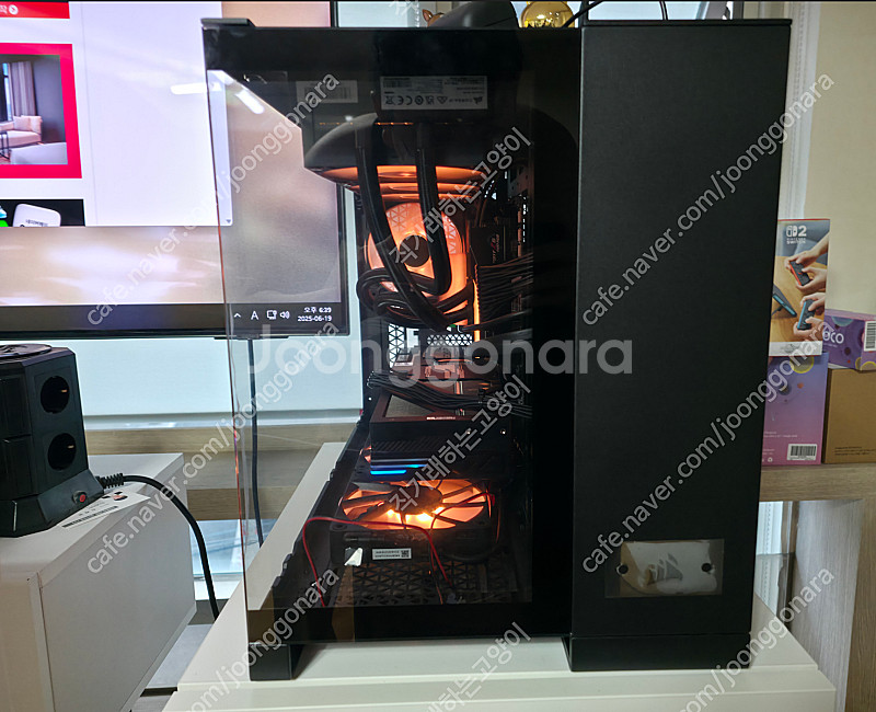9800X3D, 5070TI, 4TB SSD 커세어 2...--1
