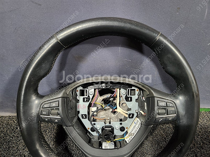 BMW F01 F02 7시리즈M팩핸들 열선가죽핸들 팝니...--1