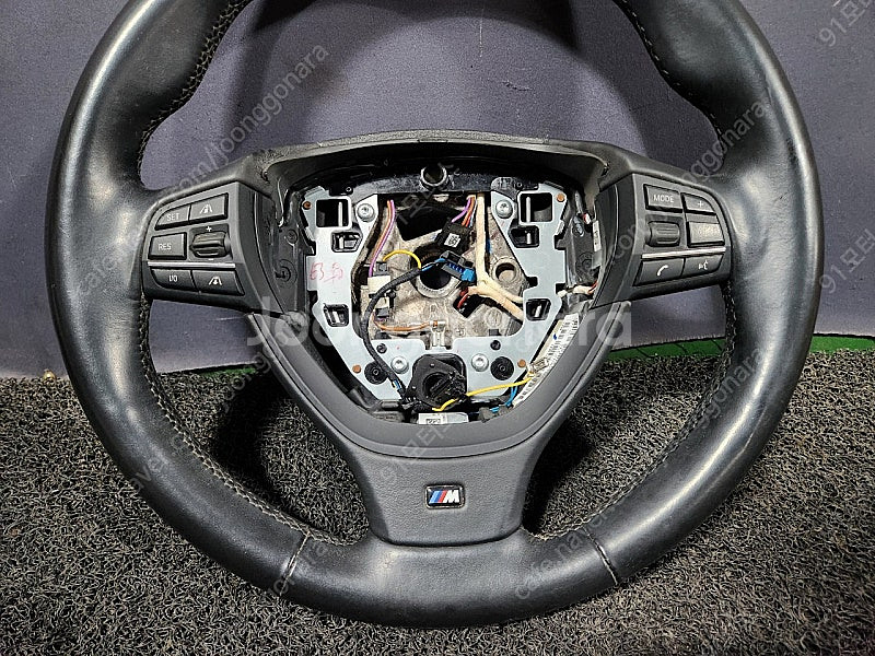 BMW F01 F02 7시리즈M팩핸들 열선가죽핸들 팝니...--2