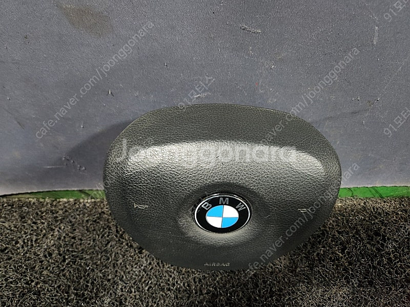 BMW F01 02 핸들에어백팝니다--1