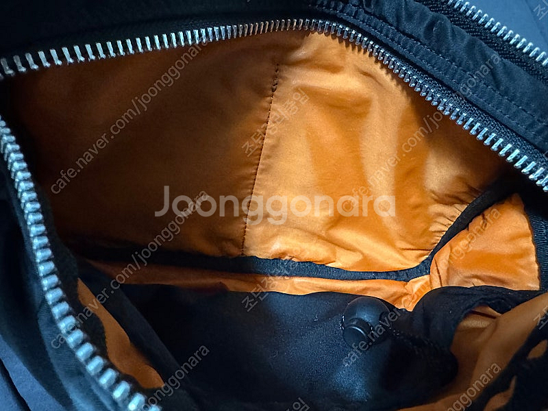 포터 탱커 숄더백 스몰 사이즈 블랙 팝니다--1