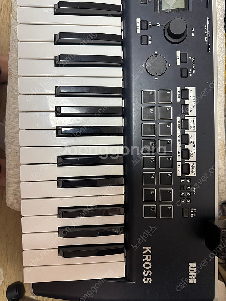 korg kross2 61 신품급 팝니다--4