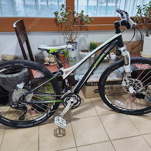 메리다 줄리엣 XT 에디션(여성 전용 MTB 자전거)