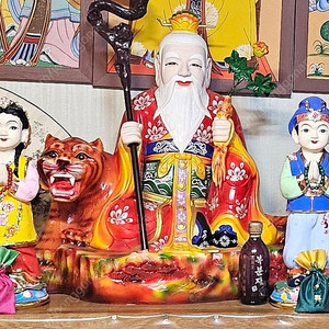 무속용품) 산신할아버지, 동자+선녀 원물 팝니다