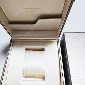 정품 ] BVLGARI 불가리 시계 박스 케이스 신형 / 불가리 반지 박스 / 불가리 미니 목걸이 케이스 / 불가리 목걸이 박스 판매합니다 :)