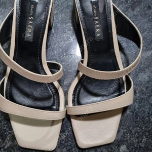 세라 샌들(240)