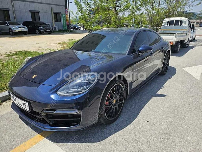 외제차 중고 포르쉐 파나메라 파란색 2018년식 66,...--0