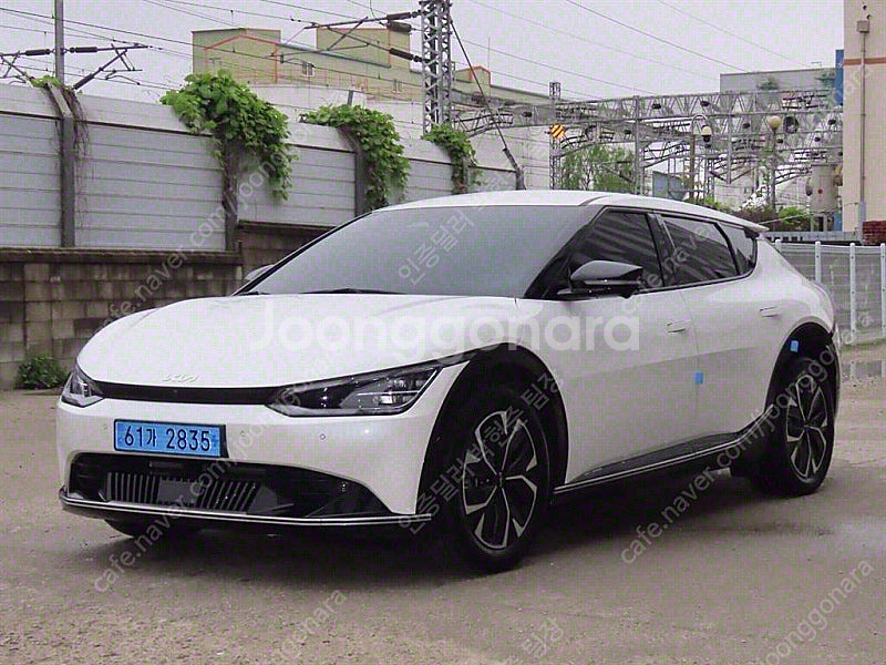 EV6 중고 EV6 중고차 흰색 2022년식 76,43...--0