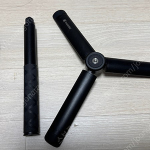 Insta360 ONE RS 1인치 360카메라(셀피스틱,삼각대포함) 판매합니다.