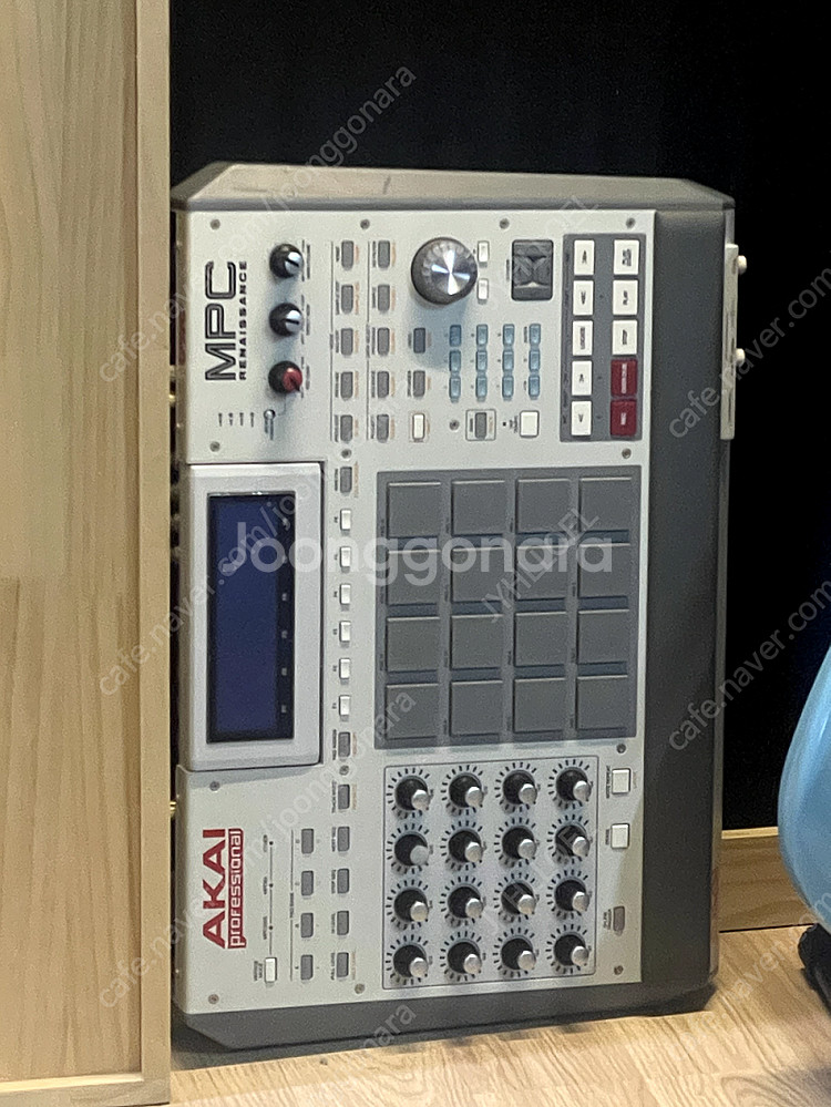 mpc 르네상스 akai 드럼머신--0