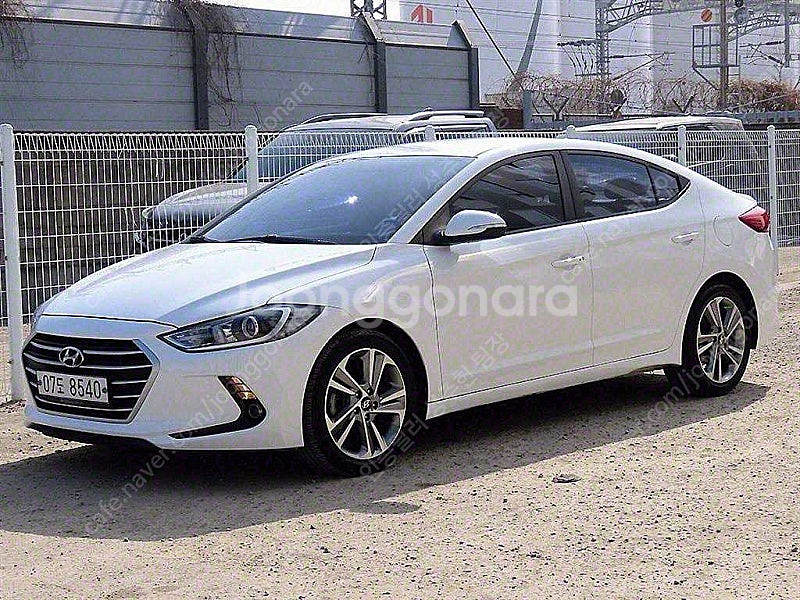 아반떼 중고 아반떼 AD 중고차 흰색 2018년식 1....--3