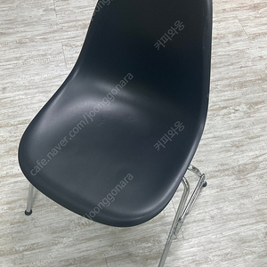 허먼밀러 DSS 임스체어 플라스틱