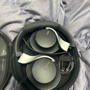 SHURE AONIC40