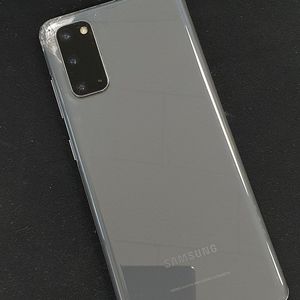 갤럭시 S20 그레이 128기가 액정미파손 가성비단말기 9만에판매합니다