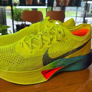 (새상품,정품)나이키 베이퍼 플라이3 285mm Nike ZoomX Vaporfly Next% 3 Volt Scream Green (택배포함)