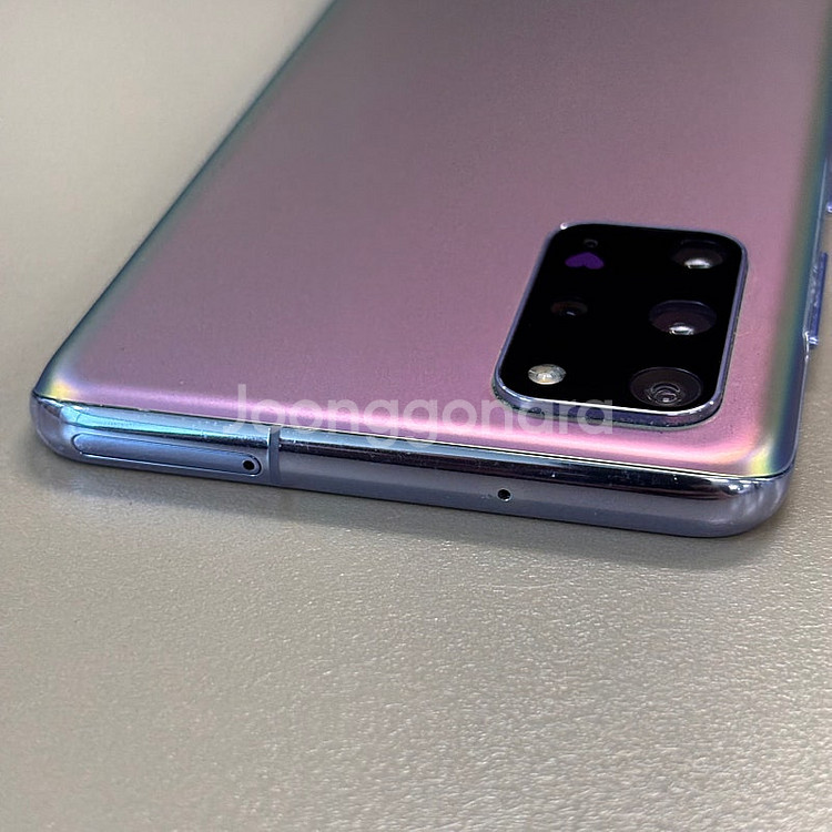 S급 갤럭시S20플러스 BTS에디션 256용량 미파손 무잔상 외관 정말 깨끗한단말기 20만 판매합니다--6