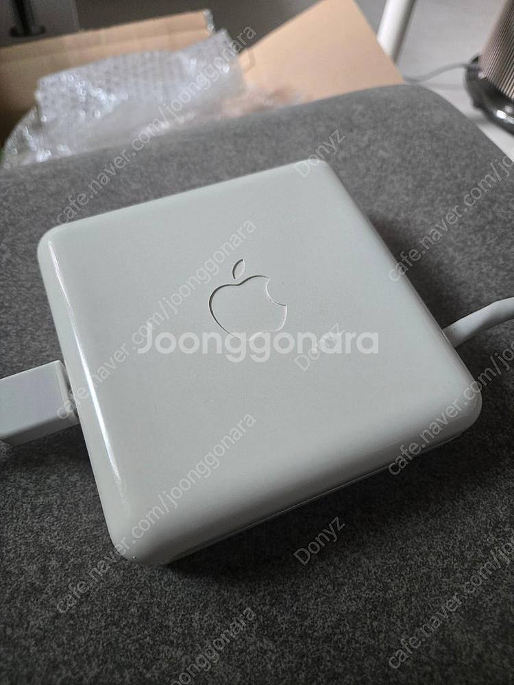 APPLE DVI to ADC 어댑터 팝니다.--2