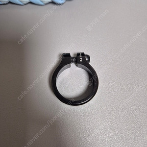 스페셜라이즈드 30.8mm 싯포스트 클램프 판매합니다.