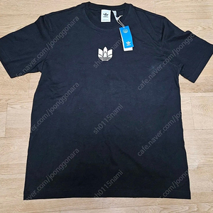 새상품 아디다스 블랙 반팔 티셔츠 싸이즈2XL 택포25000