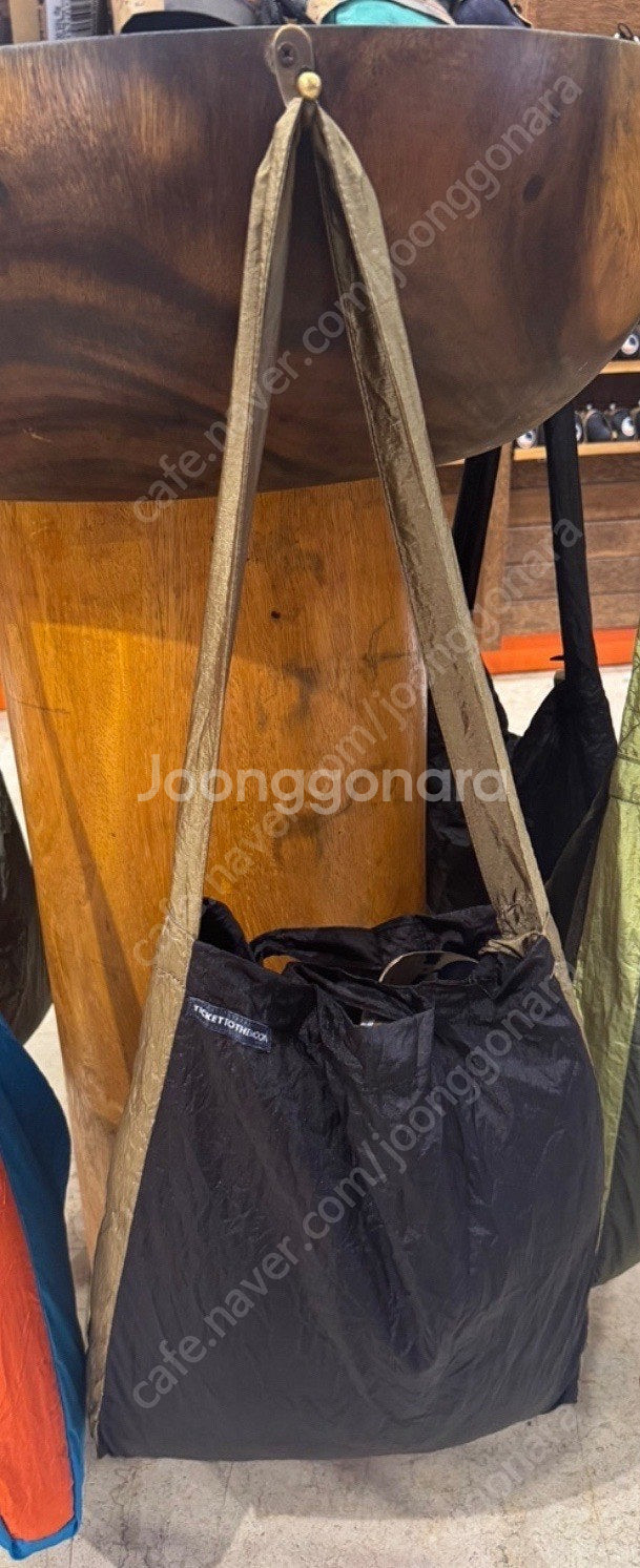 티켓투더문 에코백 M 블랙--2