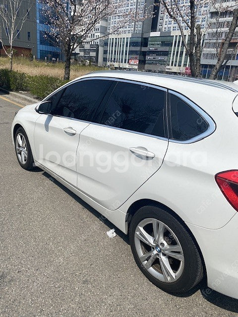 BMW 2시리즈 액티브 투어러 조이 흰색 16년 5월식...--4