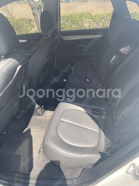BMW 2시리즈 액티브 투어러 조이 흰색 16년 5월식...--5