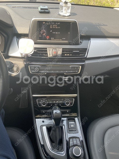 BMW 2시리즈 액티브 투어러 조이 흰색 16년 5월식...--7