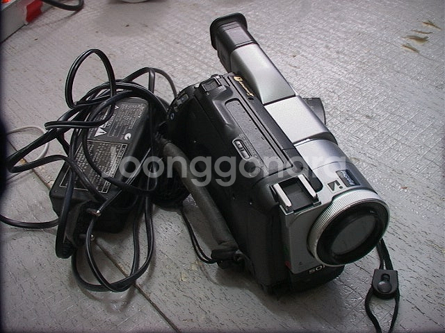 ,SONY 디지털 8미리비디오 카메라--2