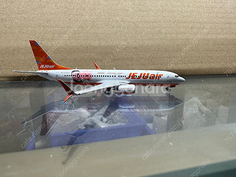 1:400 제주항공 B737-800 HL8322 잔망루...--2