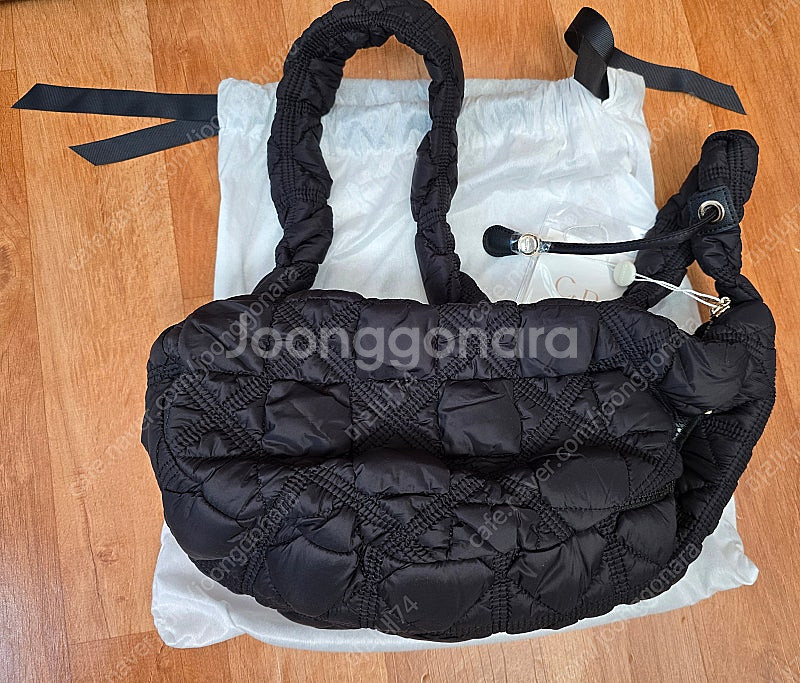 [새상품] 칼린 코지 구름백(블랙) 팝니다.--1