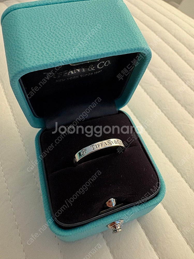 티파니 T&CO 밴드링 플래티늄 4,3mm--1