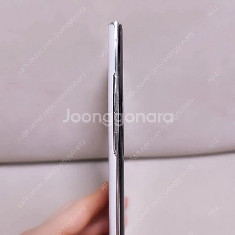 갤럭시 노트10 플러스 256GB 화이트. 테두리, 뒷...--3