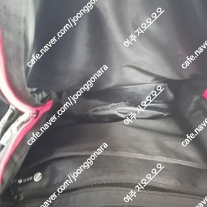 다이나핏 네오 마이티 백팩 28L_Red,e5577 라우터 팝니다백팩 2회착용 상태 a급 24년도 봄쯤 17만원정도 구매/ 6만원 팝니다
