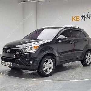 코란도C 중고 코란도 검정색 2015년식 2WD 2.0 CVT 고급형 중고자동차