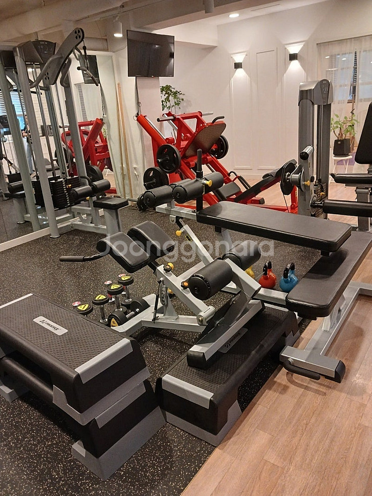 (삽니다)헬스장 헬스클럽 폐업기구 풀세트 구합니다--0