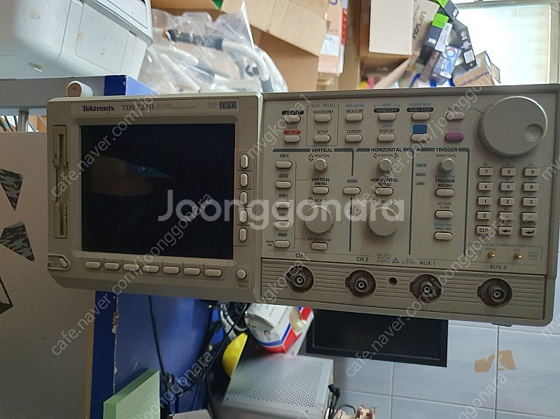 TEKTRONIX TDS 724D 오실로스코프 팝니다--0