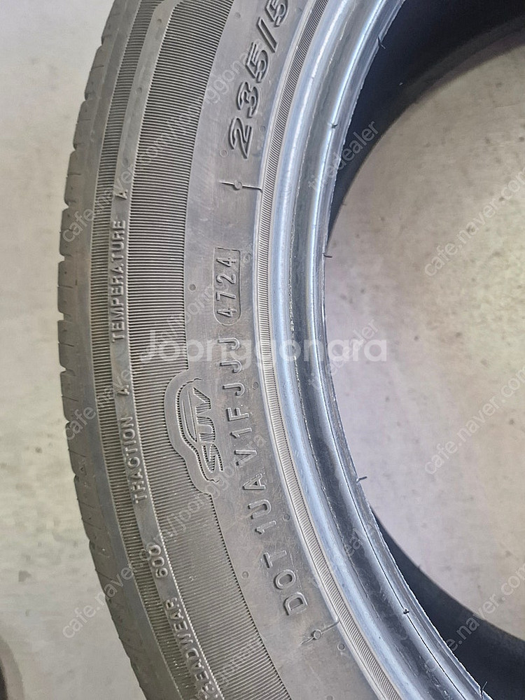 235 50 19 중고타이어 A급 4개 세트팝니다. 택...--5