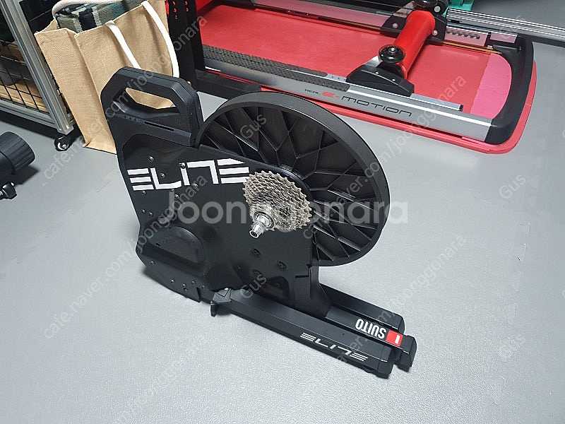 엘리트 수이토 인도어 트레이너 (Elite Suito)--0