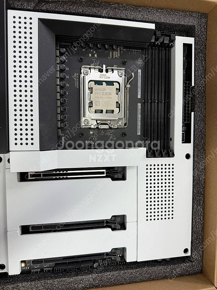 NZXT B650E 화이트 + 7950X3D 팝니다..--0