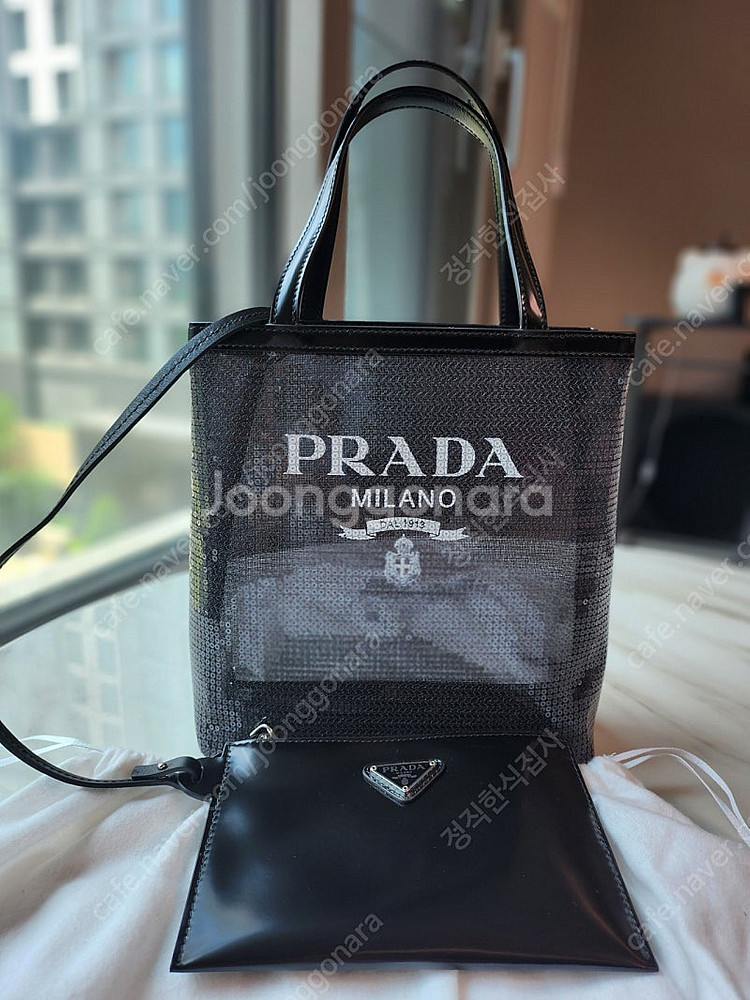 프라다 매쉬 메쉬 토트백 블랙 세퀸 스몰 파우치포함 새...--0