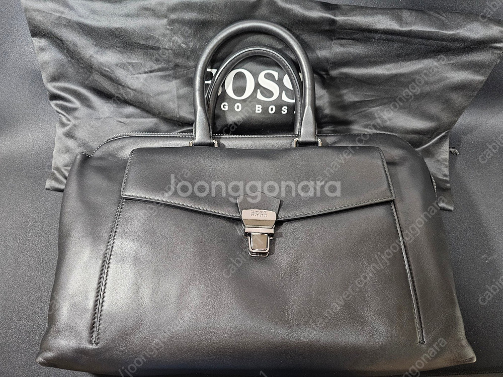 휴고보스 정품 남성용 서류가방 새상품 팝니다.--1