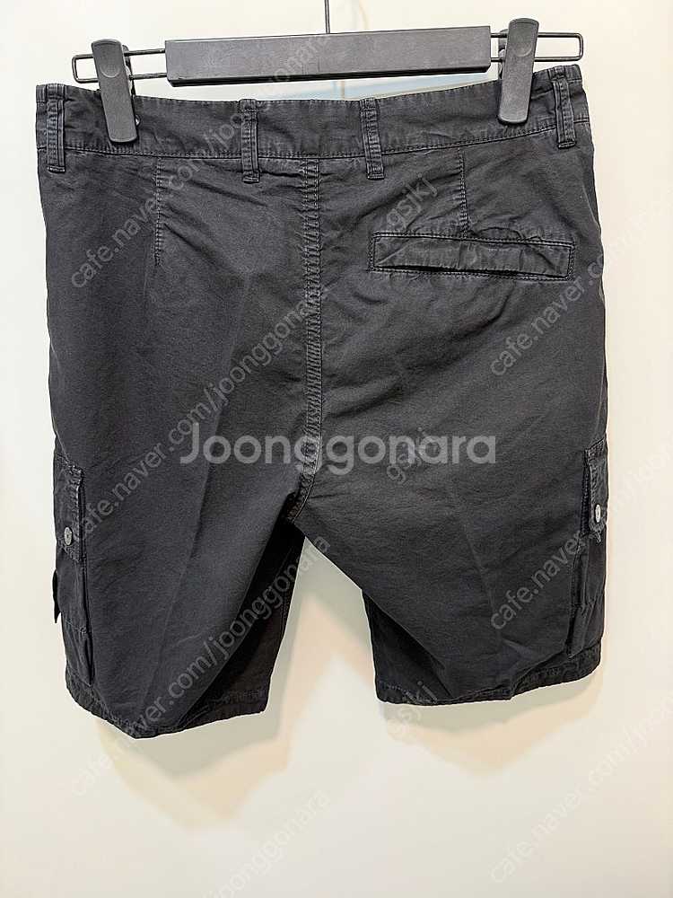 스톤아일랜드 24ss 올드이펙트 반바지 블랙 30 새상...--2