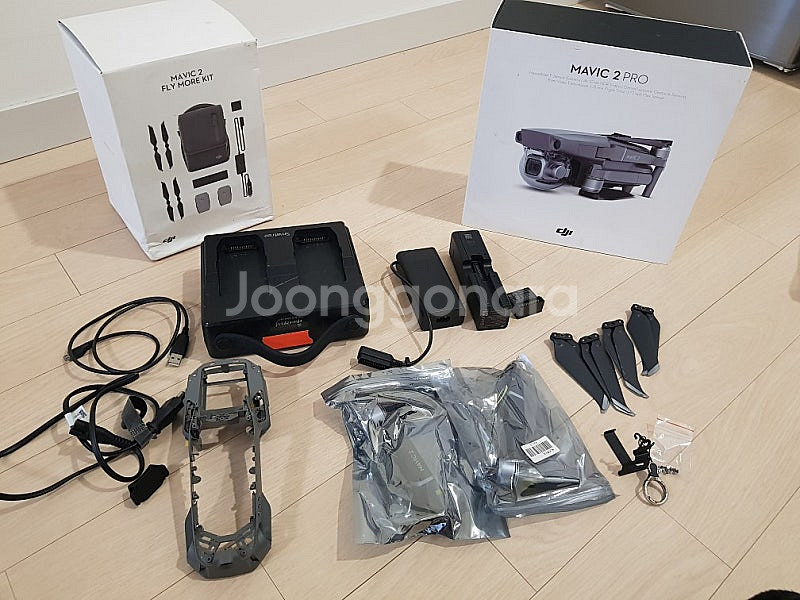 DJI 매빅 2 프로 + 여러 악세서리 판매합니다--0