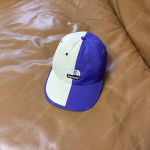 Supreme 슈프림x노스페이스 스플릿 퍼플 탄 6패널 볼캡 모자