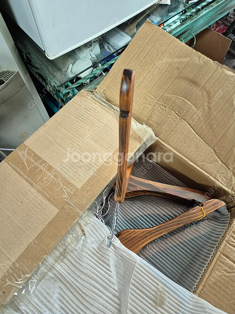 여성 나무 옷걸이 새상품 팝니다--1