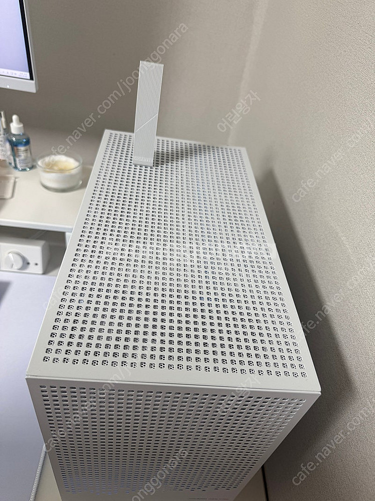 미니사이즈 고사양 게이밍 PC 7800X3D 5070T...--3