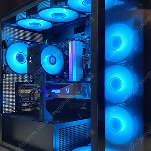 RTX 5070 게이밍 컴퓨터 팝니다.