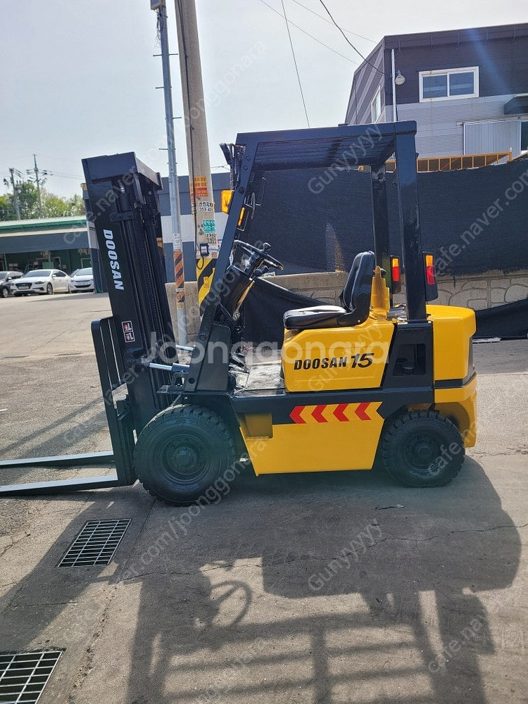 두산D15S 중고지게차--0