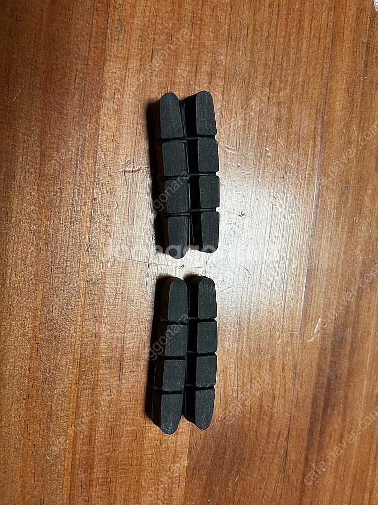 시마노R55C4 카본 브레이크 슈 패드--1